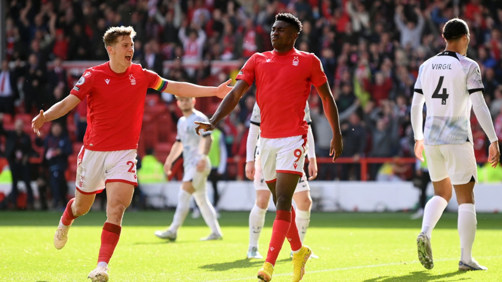 在他的领导 在他的领导