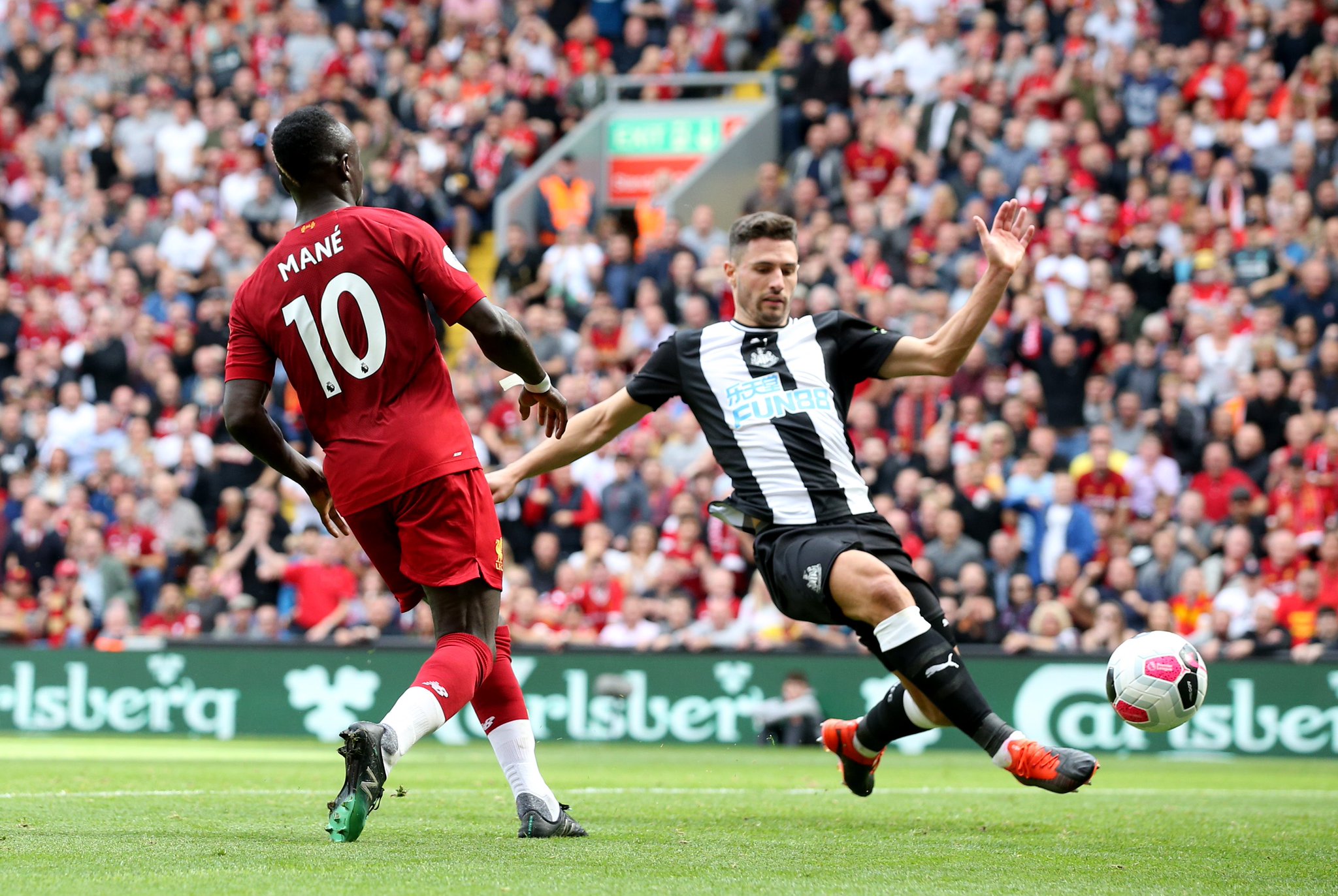 秀的中场球 秀的中场球